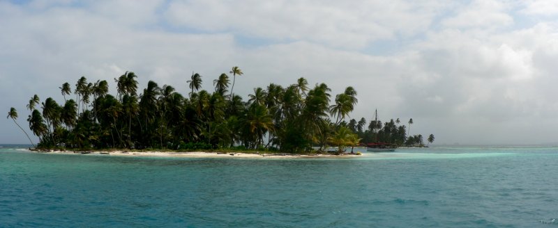 73- Ile de Coco Bandero 